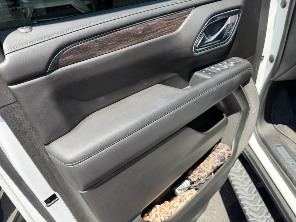Used 2023 Summit White Chevrolet Z71 image 2