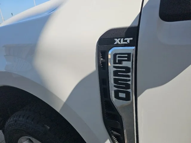 New 2026 Oxford White Ford F-250® XLT image 43