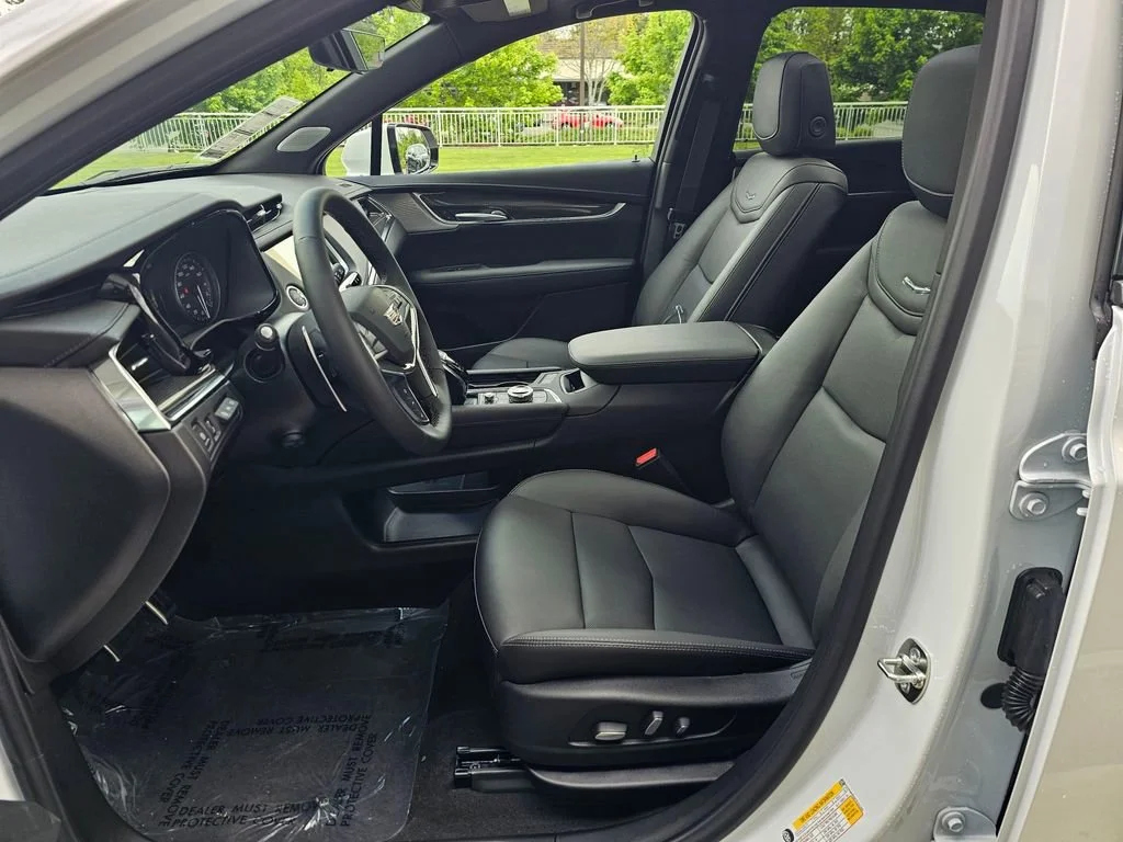 New 2026 Crystal White Tricoat Cadillac Sport image 20