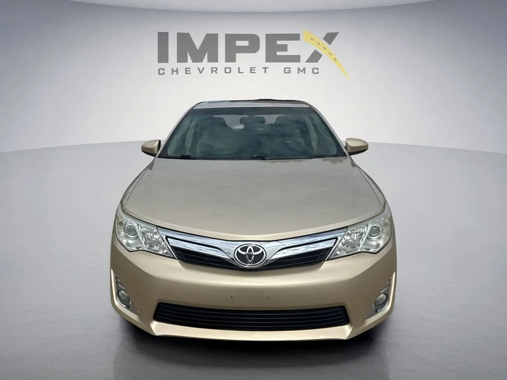 Used 2012 Gold Toyota L image 8