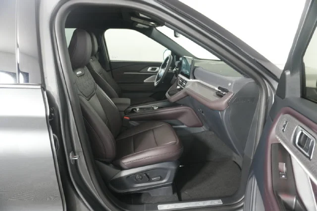 New 2027 Carbonized Gray Metallic Ford Platinum™ image 31