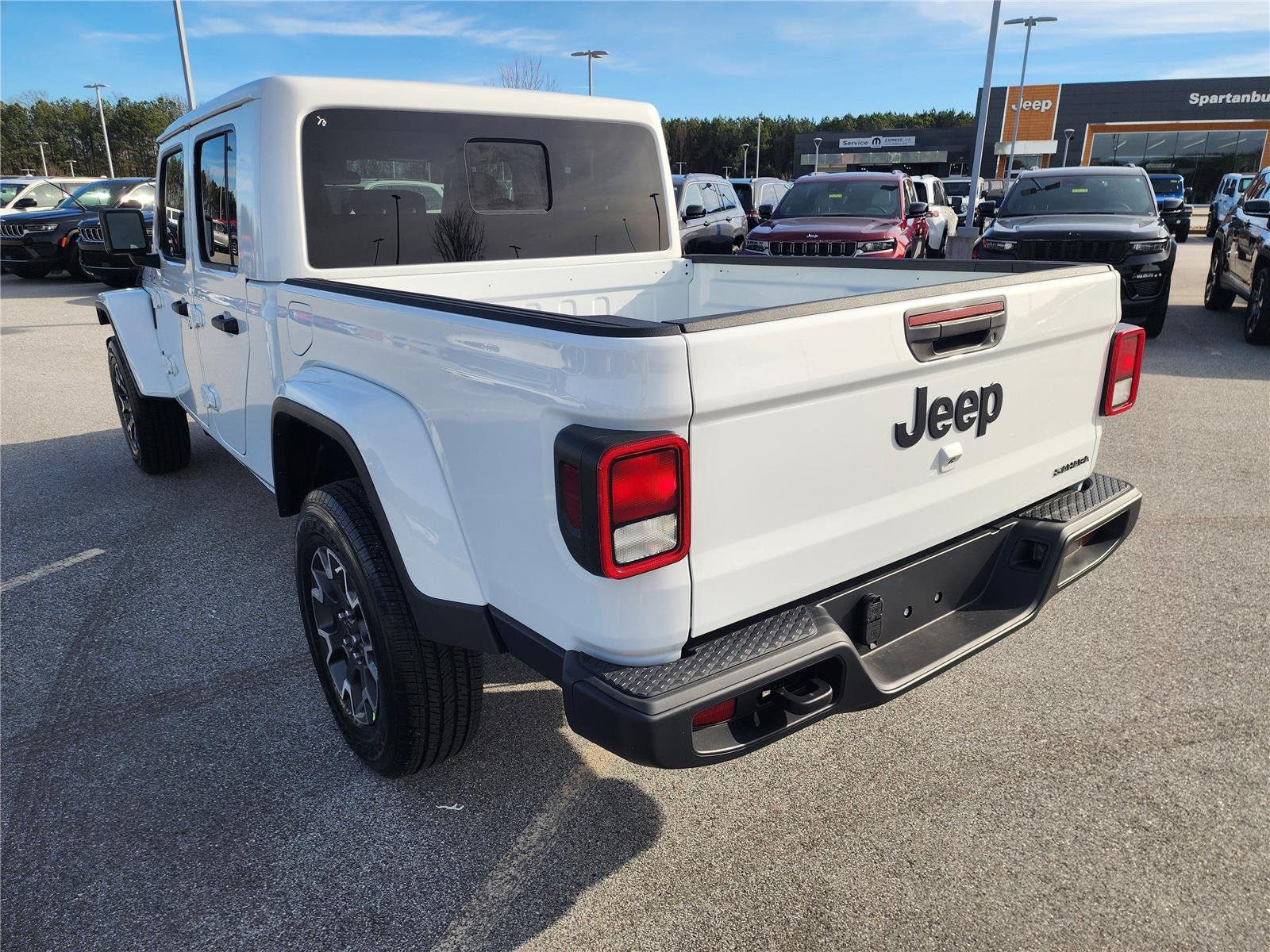 New 2026 Bright White Clear-Coat Exterior Paint Jeep Sahara image 4