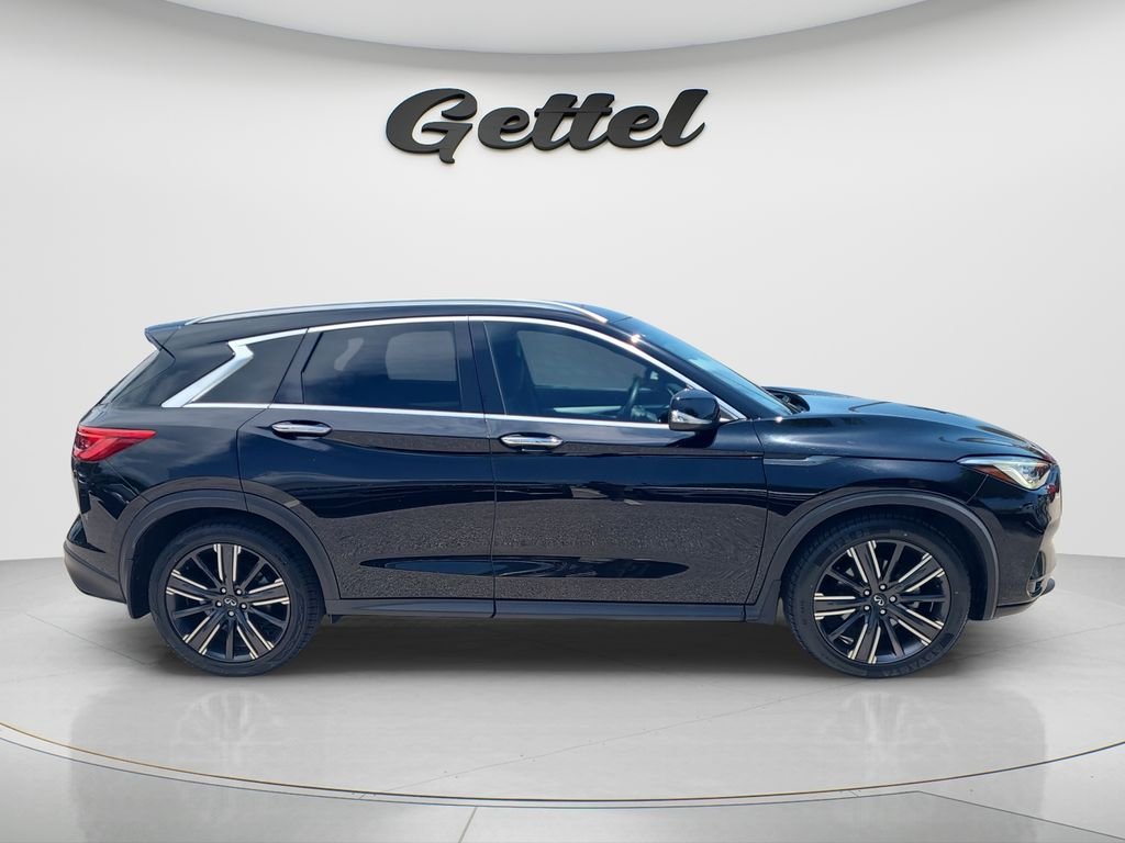 Used 2021 Black INFINITI LUXE image 4
