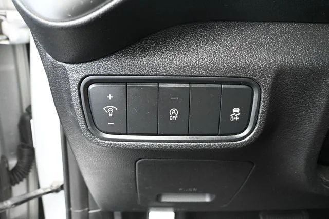 Used 2020 Silver Kia LX image 23