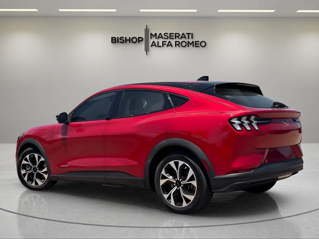 Used 2024 Red Ford Select image 3