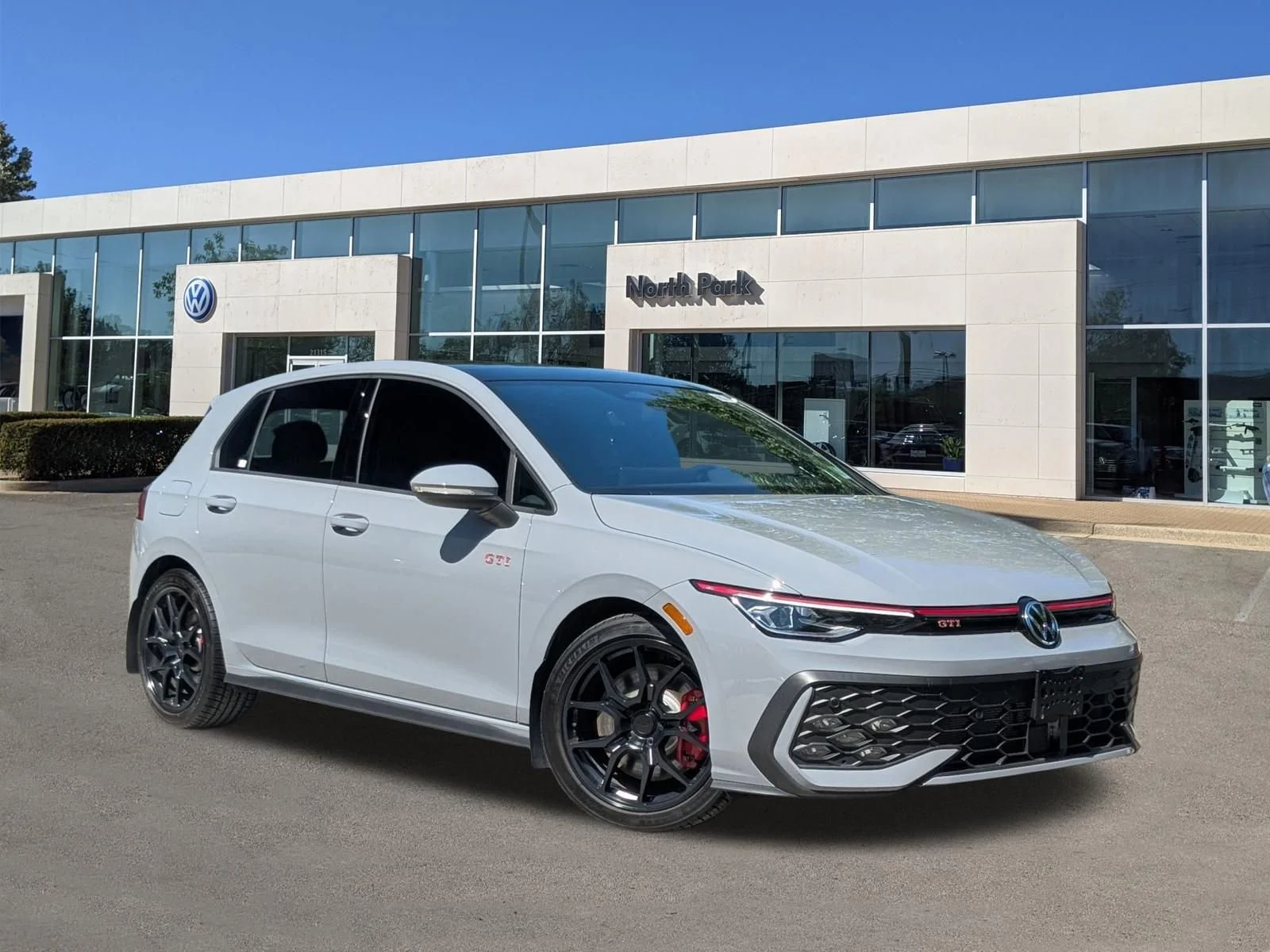 2026 Volkswagen Golf GTI 2.0T SE 4-door DSG's photo