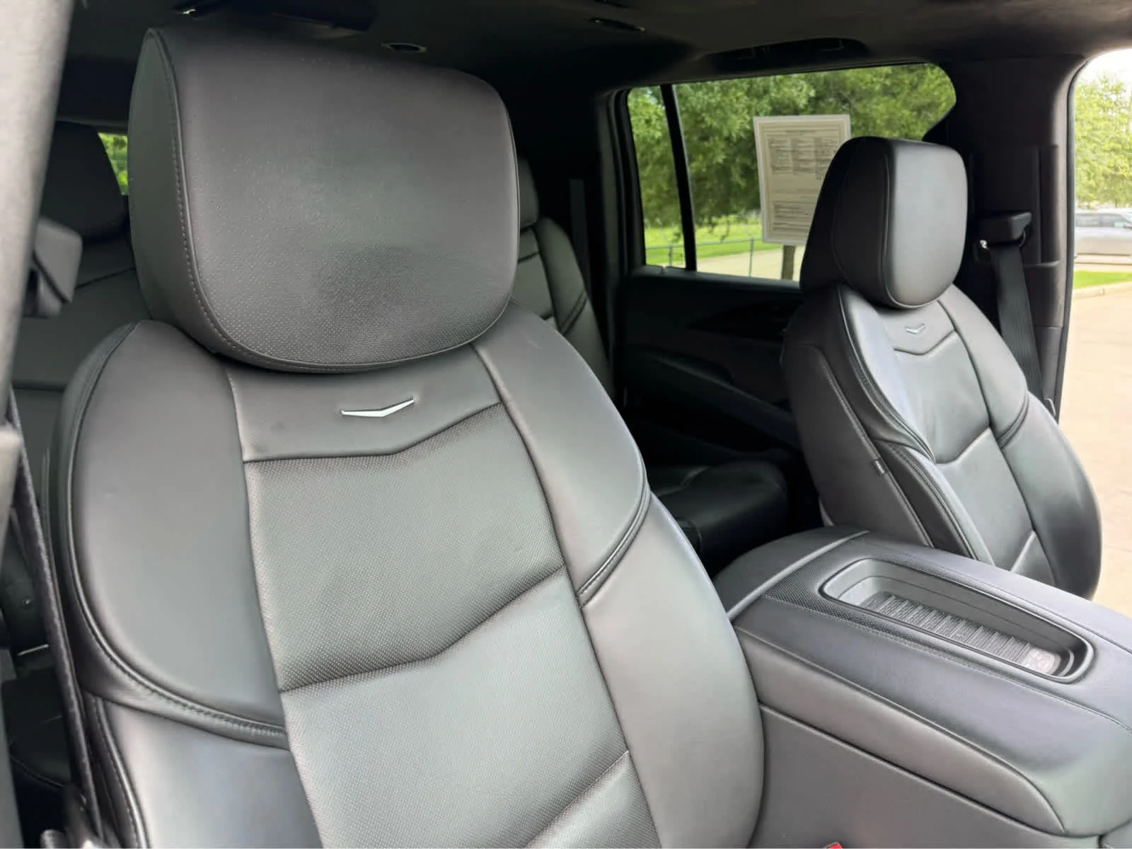 Used 2019 Radiant Silver Metallic Cadillac Platinum image 13
