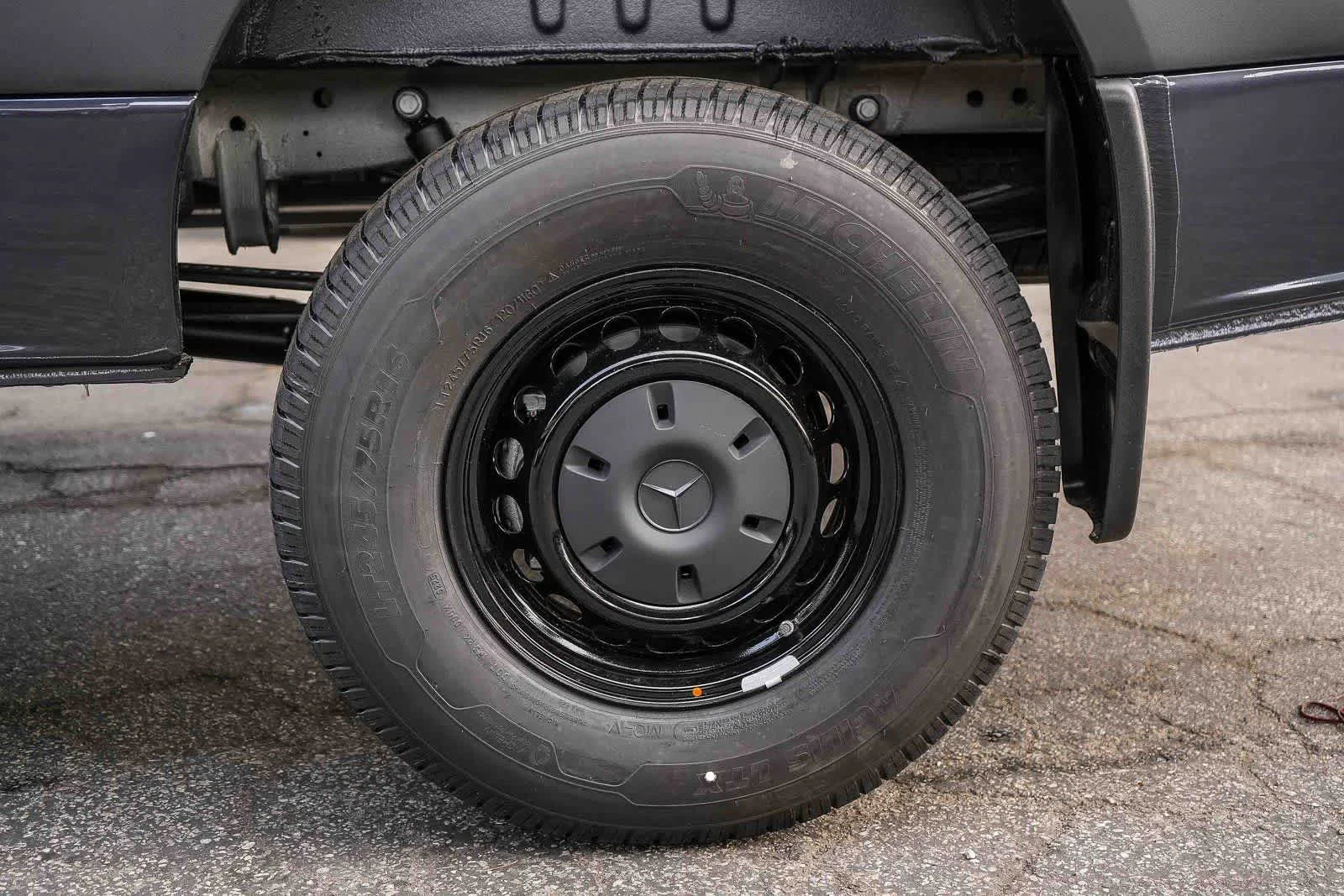 New 2026 Tenorite Gray Metallic Mercedes-Benz Cargo 144WB High Roof AWD 2.0L I4 Diesel Turbo HO image 37
