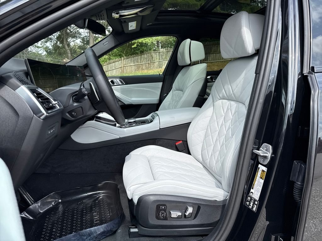 New 2027 Black BMW xDrive40i image 10