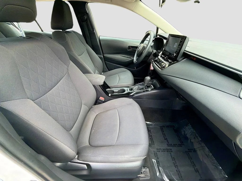 2022 Toyota Corolla LE - Photo 28