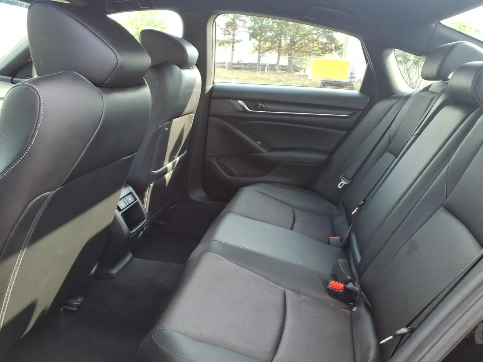 2022 Honda Accord Sport - Photo 12