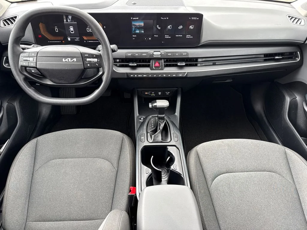 Used 2025 White Kia LXS image 11