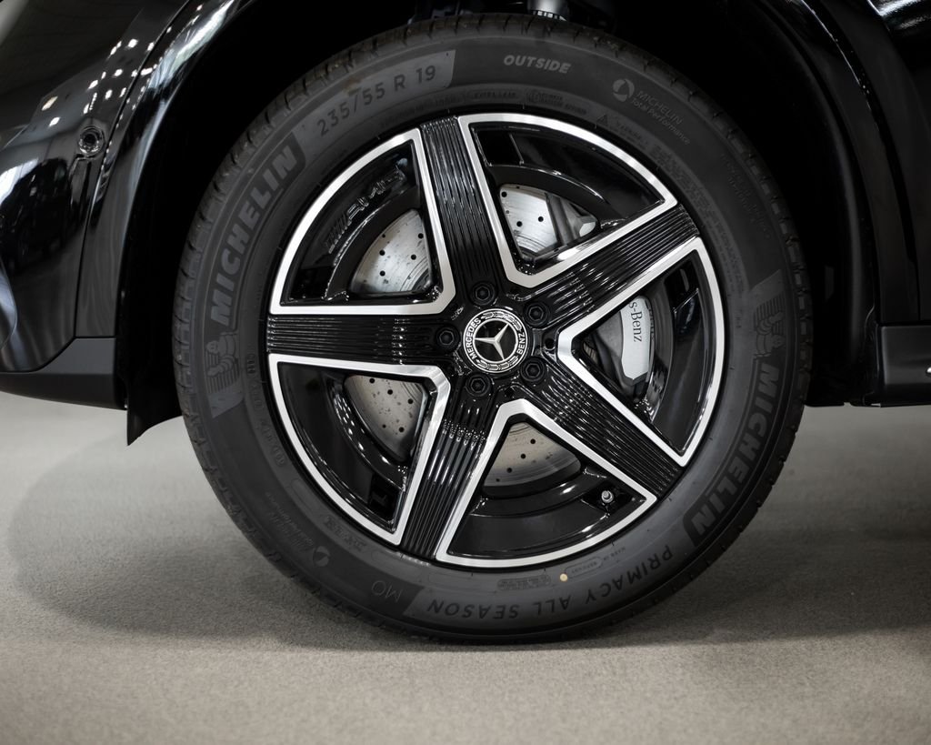 New 2026 Obsidian Black Metallic Mercedes-Benz GLC 300 Coupe image 4