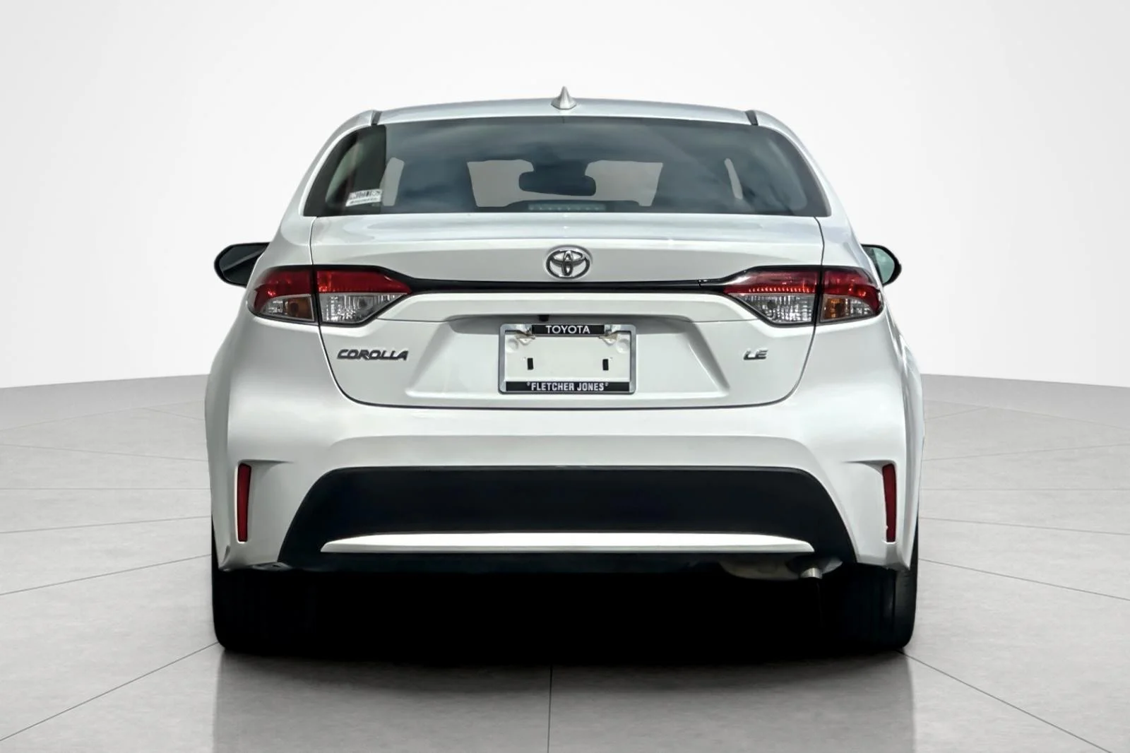 Certified Used 2020 Super White Toyota LE image 4