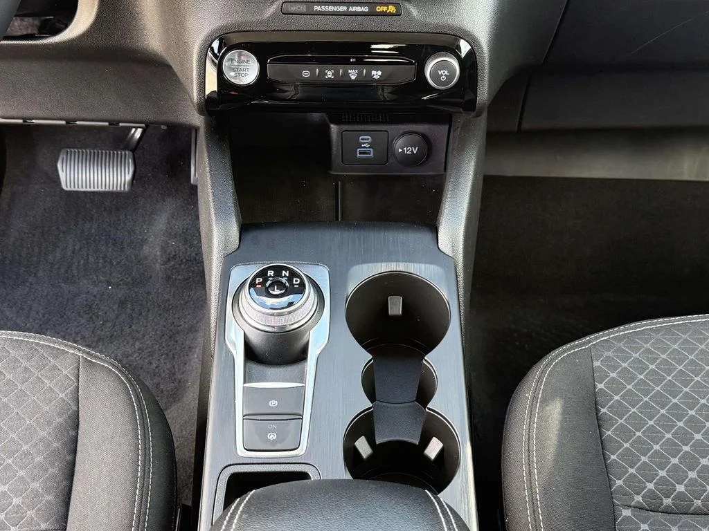 Used 2023 Silver Ford Active image 21