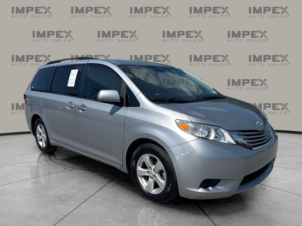 Used 2015 Silver Toyota LE image 4
