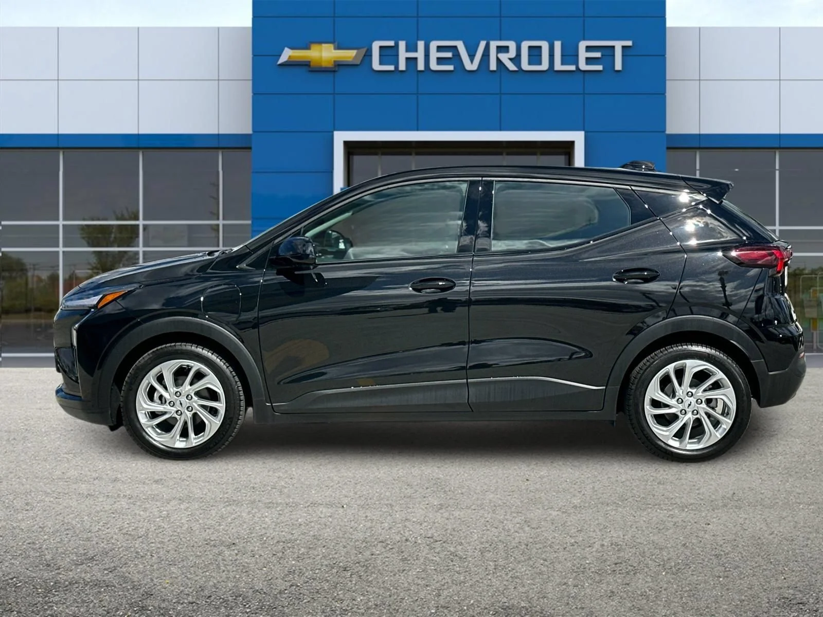 2027 Chevrolet Bolt LT - Photo 7