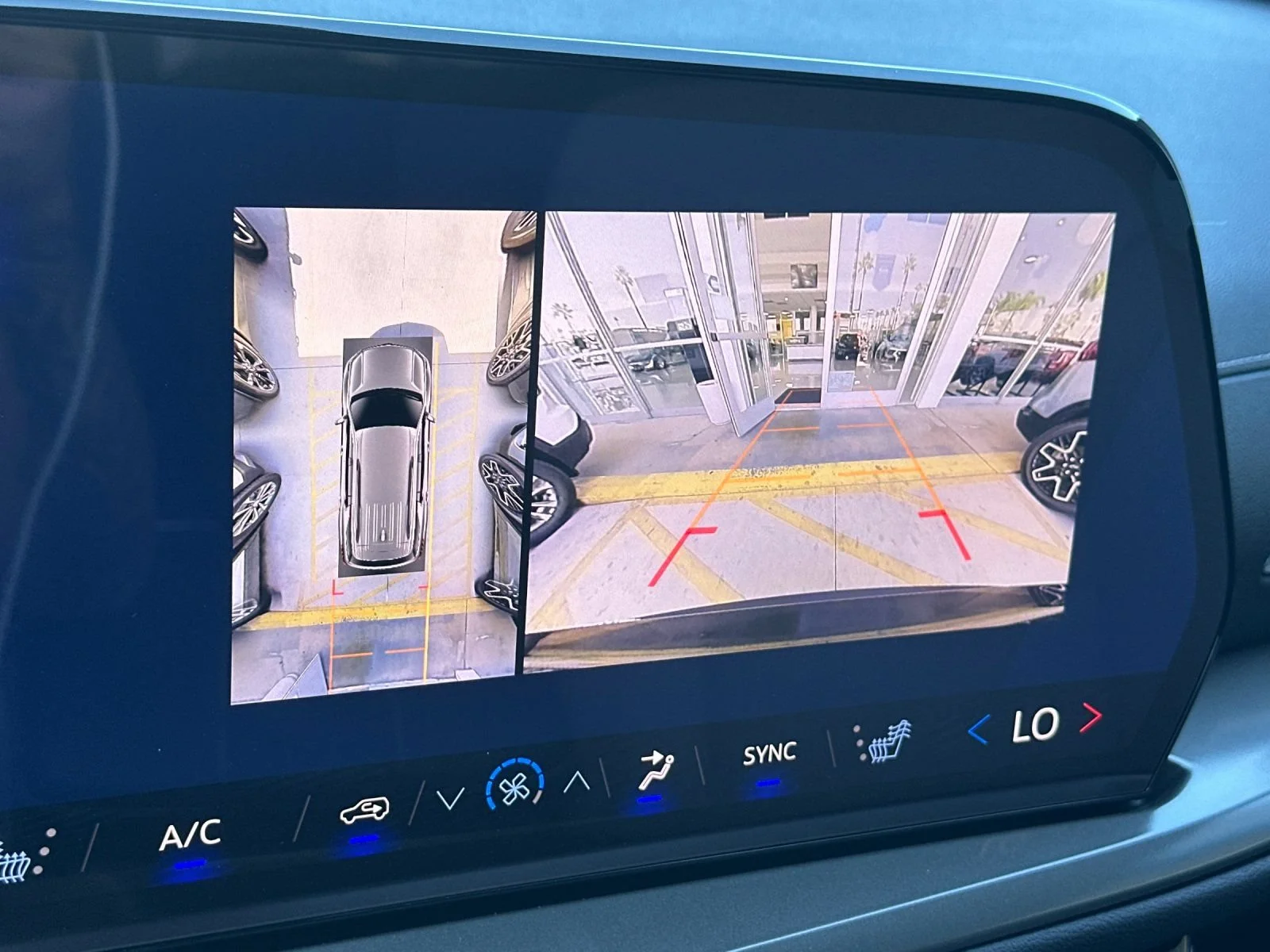 2027 Chevrolet Traverse LT - Photo 20