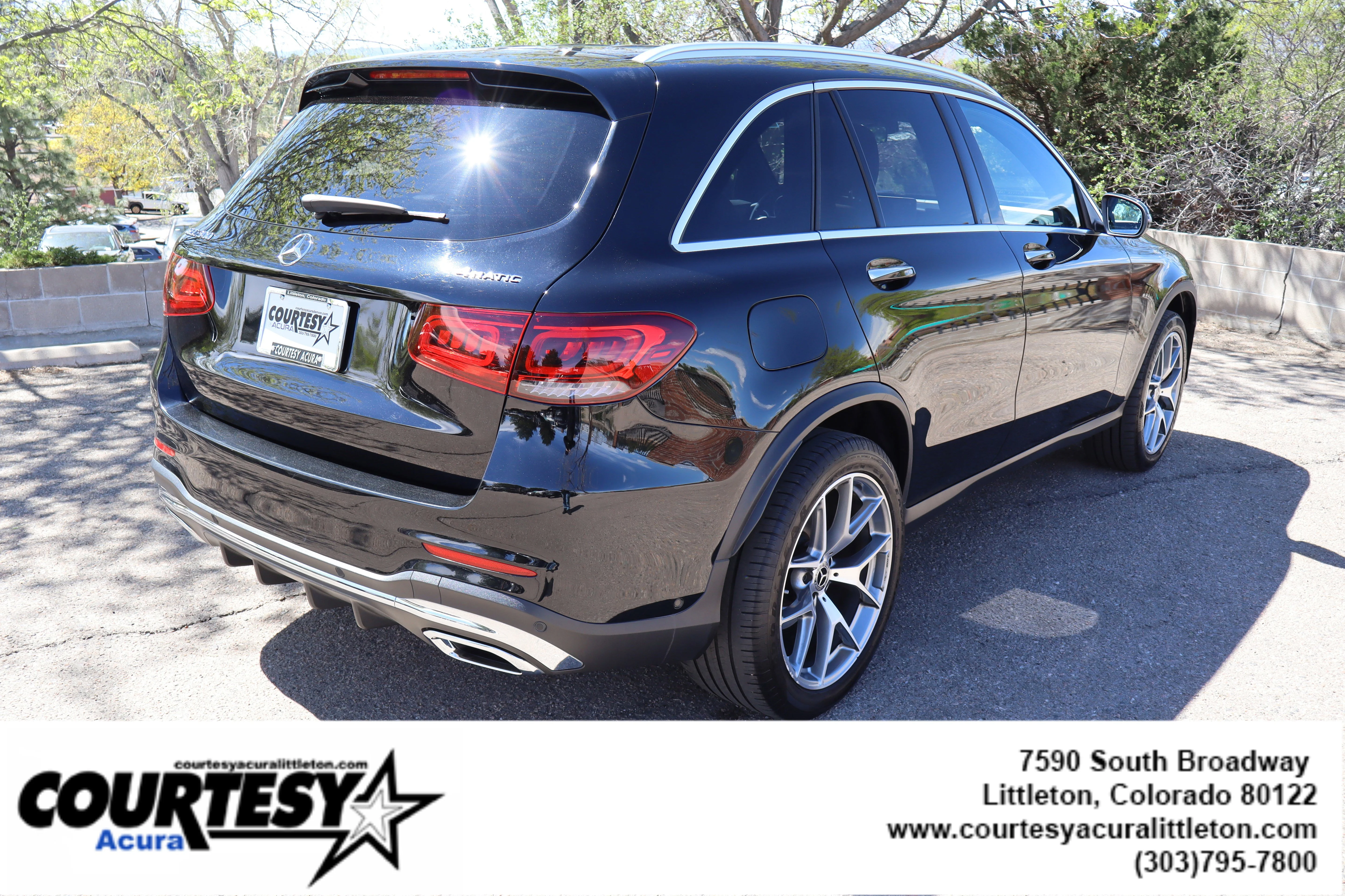 Used 2021 Black Mercedes-Benz GLC 300 image 6