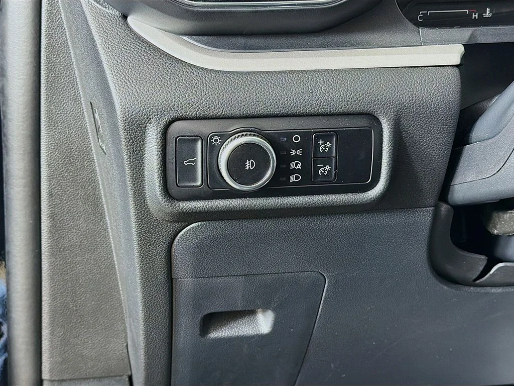 Used 2024 Black Ford XLT image 29