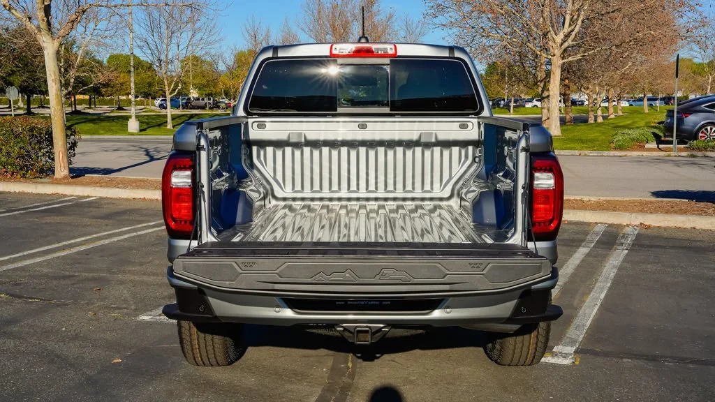 New 2026 Sterling Metallic GMC AT4 image 9