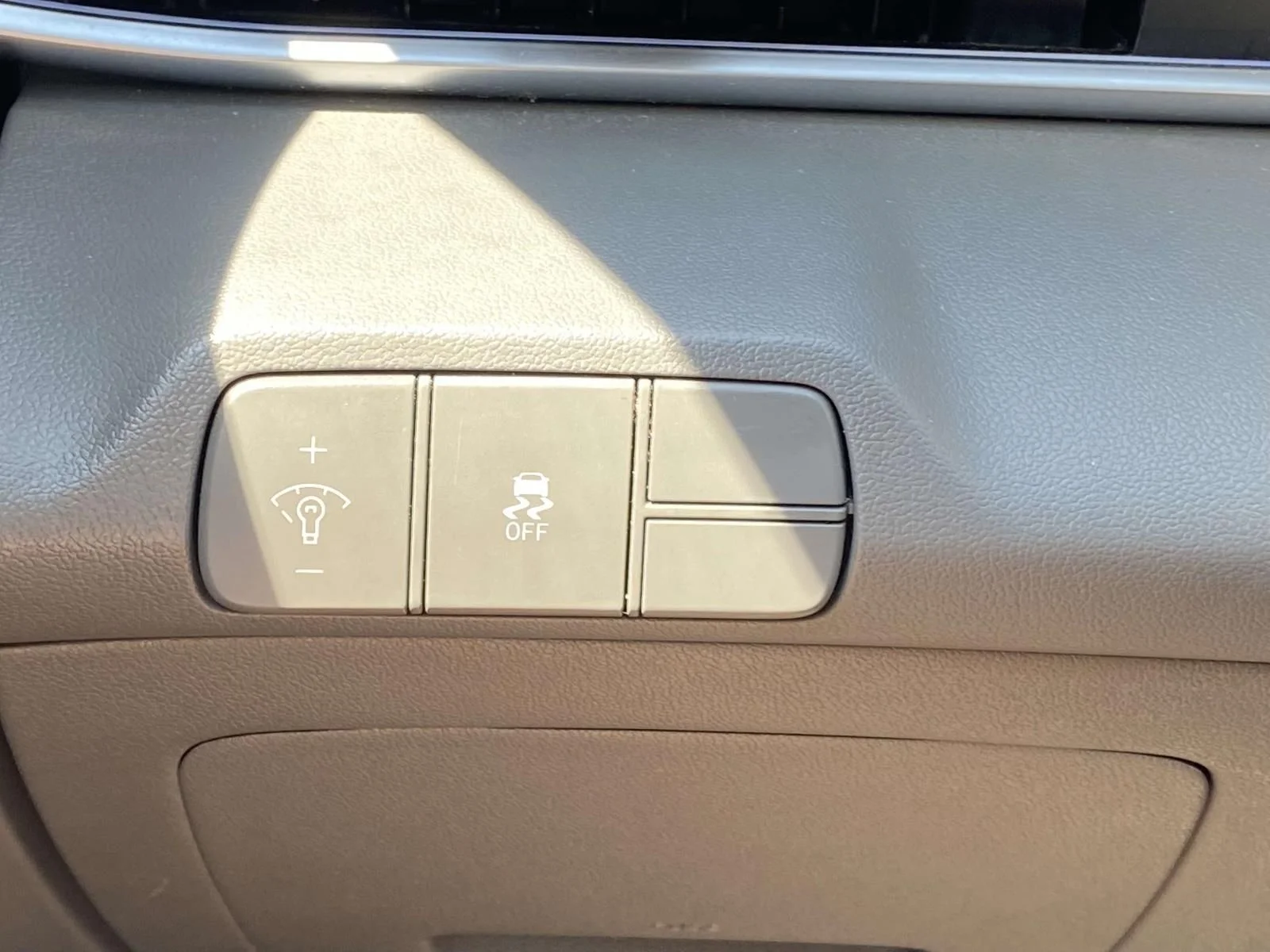 Used 2024 Red Hyundai SEL image 29