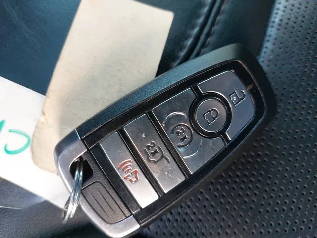 Used 2022 Silver Ford Platinum image 35