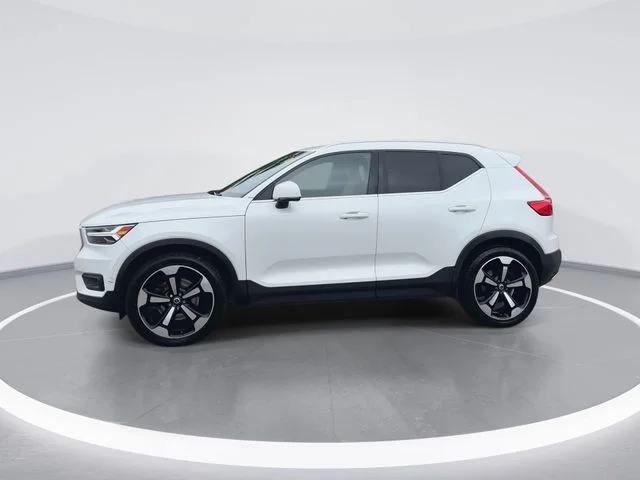 Used 2019 White Volvo T5 Inscription image 4