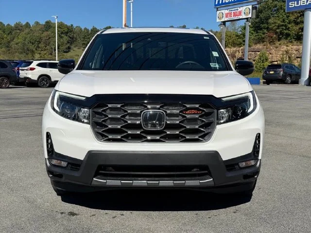 Used 2025 White Honda TrailSport image 13