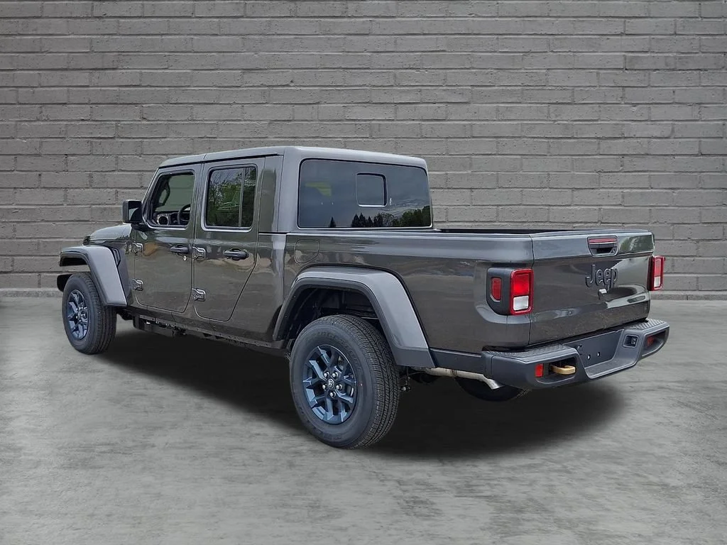 New 2026 Granite Crystal Metallic Clearcoat Jeep 85th Anniversary Edition image 6