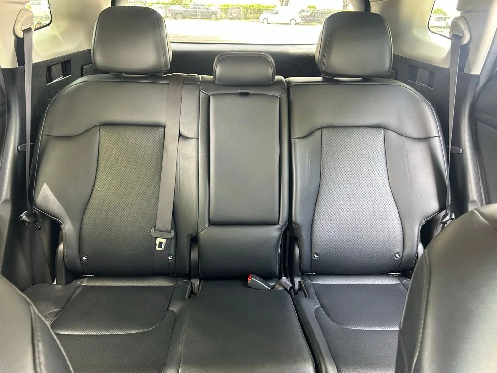 Used 2023 White Kia EX image 12