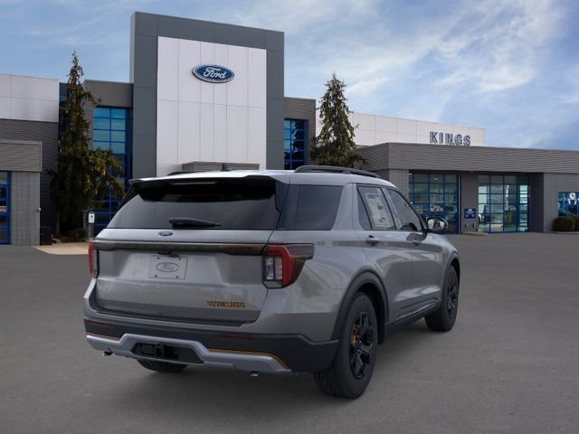 New 2026 Carbonized Gray Metallic Ford Tremor® image 8