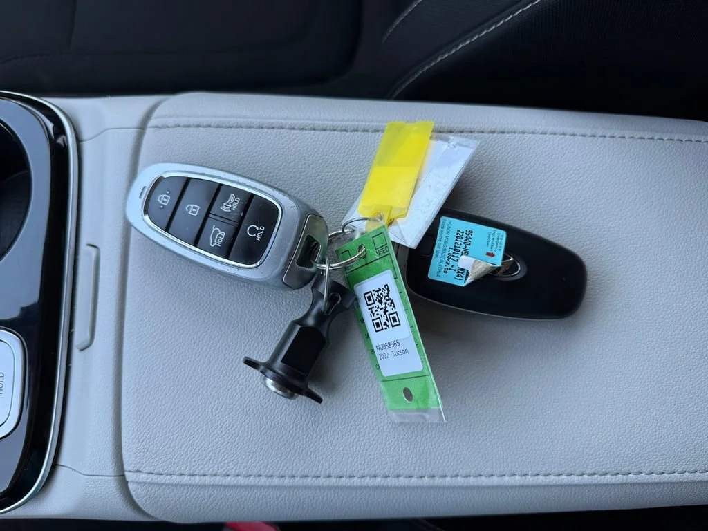 Used 2022 Shimmering Silver Hyundai SEL Convenience image 32