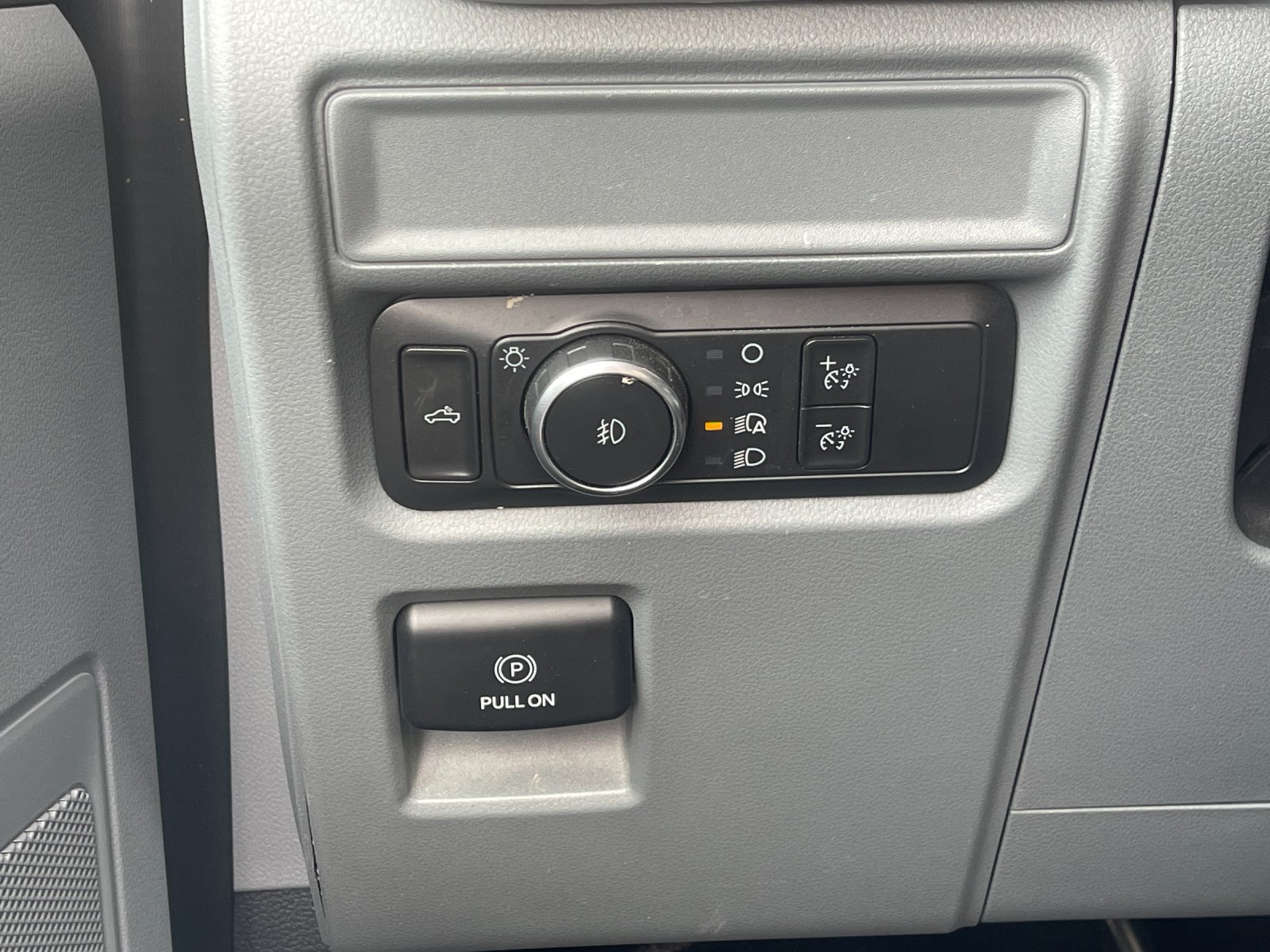 Used 2021 White Ford XLT image 29