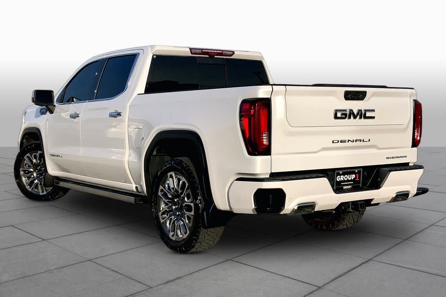Used 2024 White Frost Tricoat GMC Denali Ultimate image 12