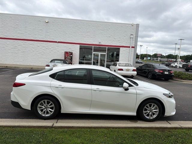Used 2025 White Toyota LE image 10