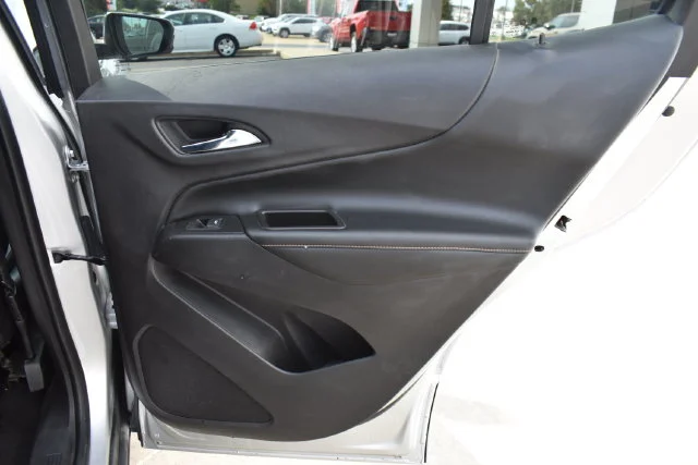 Used 2020 Silver Chevrolet Premier image 19