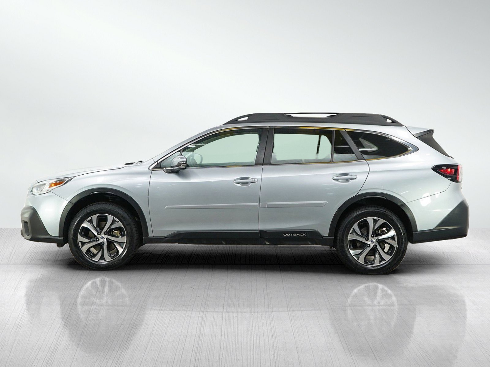 Used 2022 Subaru Outback Limited with VIN 4S4BTANC5N3133069 for sale in Burnsville, Minnesota