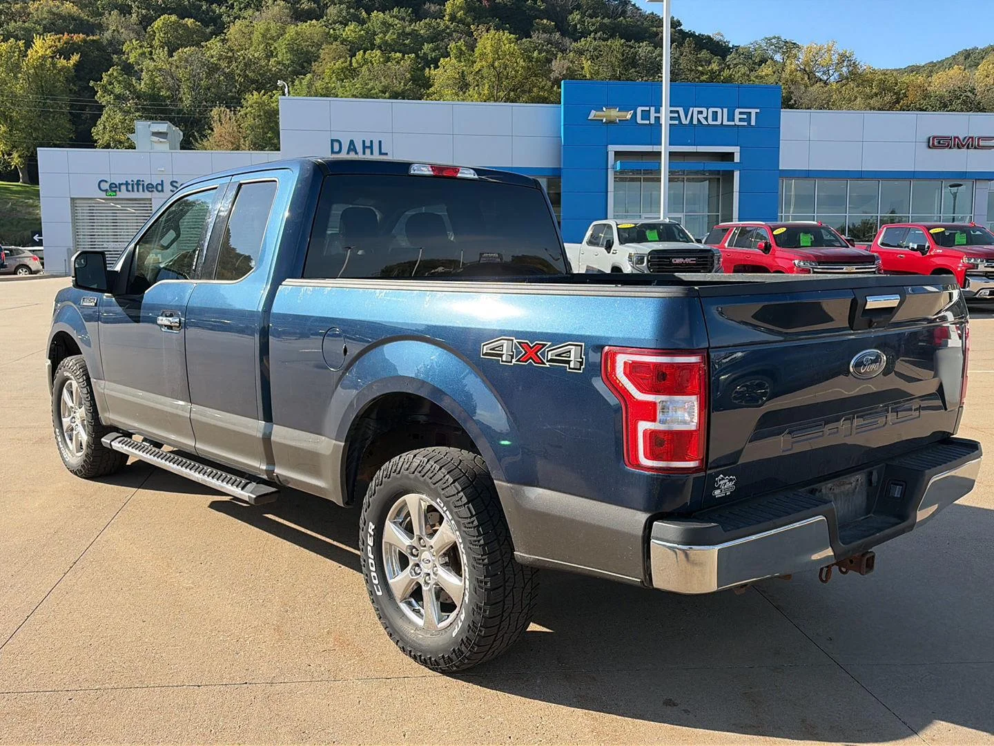 Used 2019 Blue Ford XL image 5