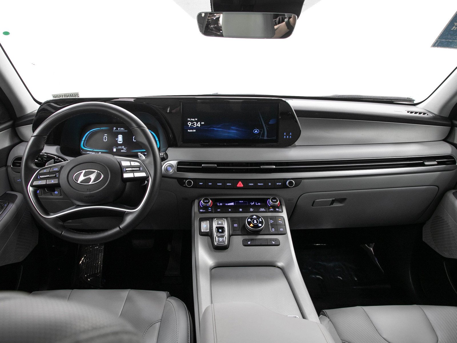 Used 2025 Steel Graphite Hyundai SEL AWD image 17