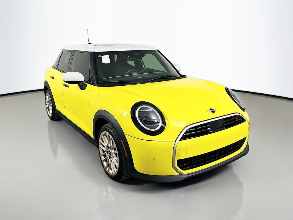 Used 2025 Yellow MINI Signature Plus image 3
