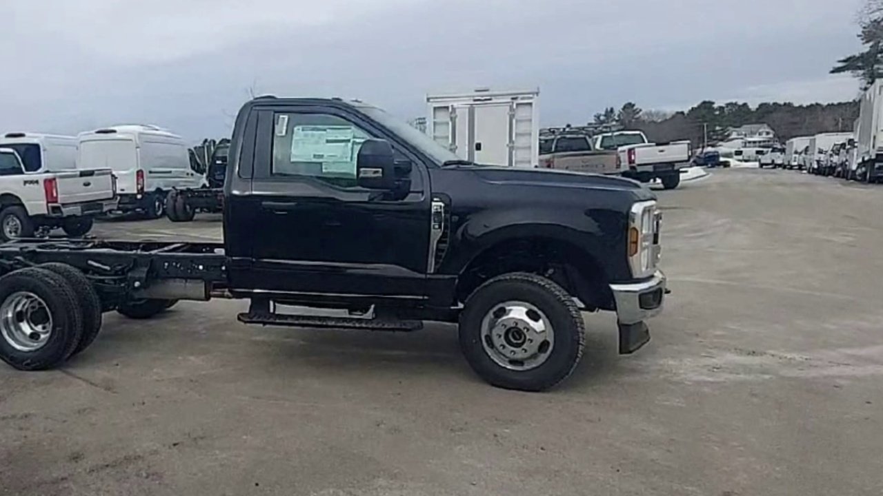 New 2026 Agate Black Metallic Ford F-350® XL image 14