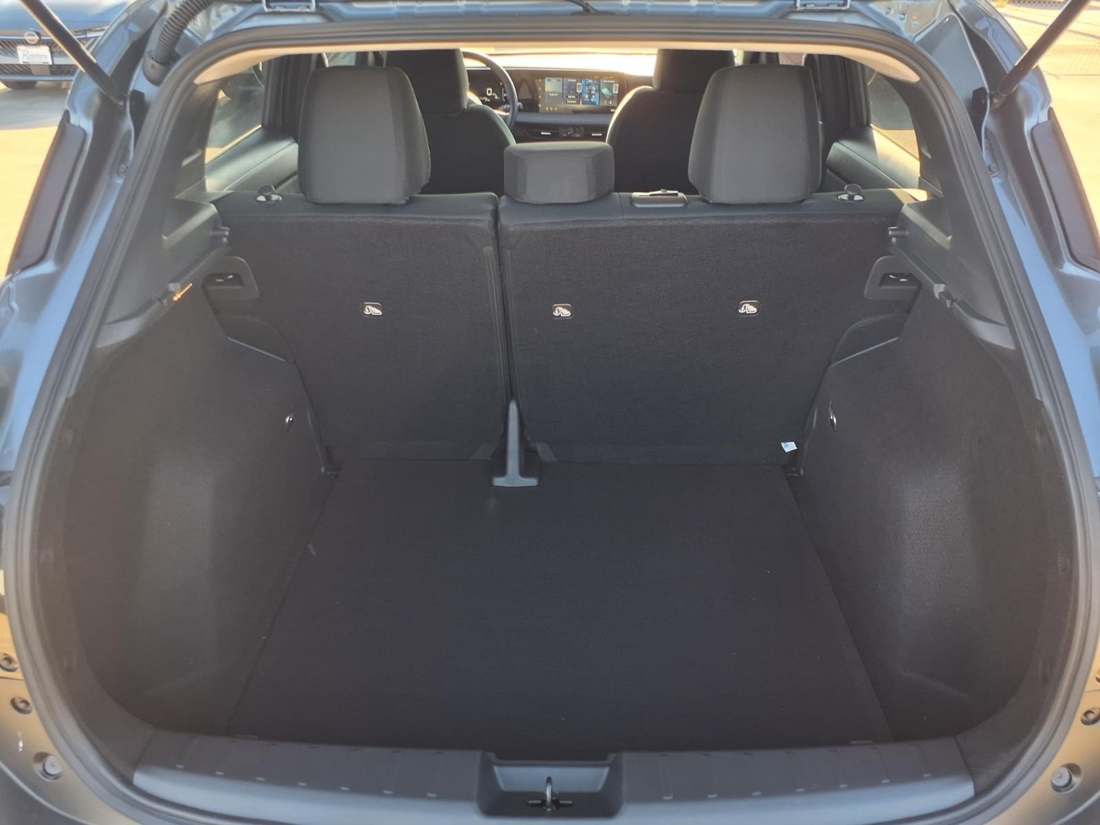 2027 Nissan Kicks photo 10 of 26