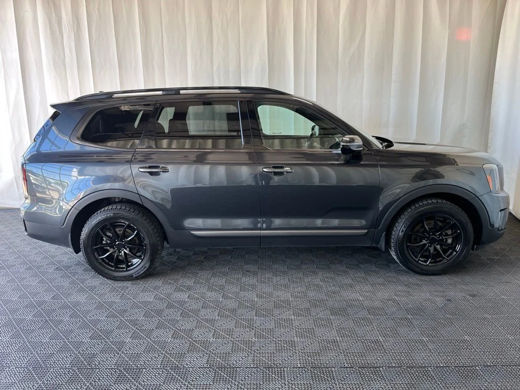 Used 2023 Gray Kia SX image 2