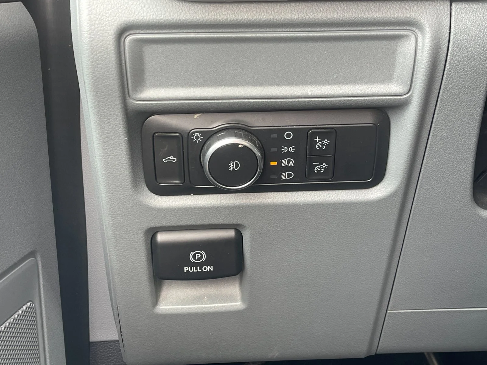 Used 2021 White Ford XLT image 29