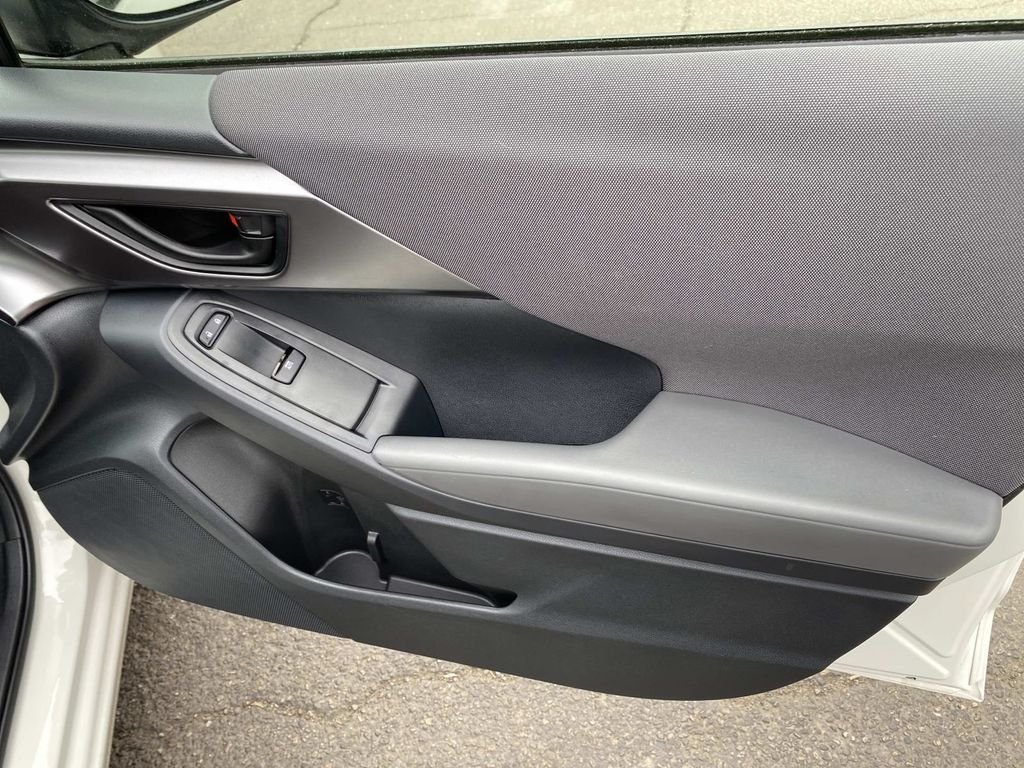Used 2025 White Subaru Base image 24