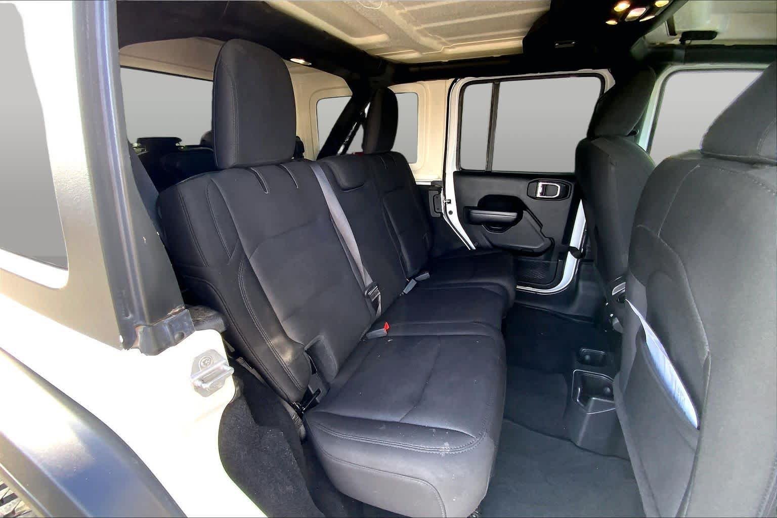 Used 2019 Bright White Clearcoat Jeep Sport S image 20
