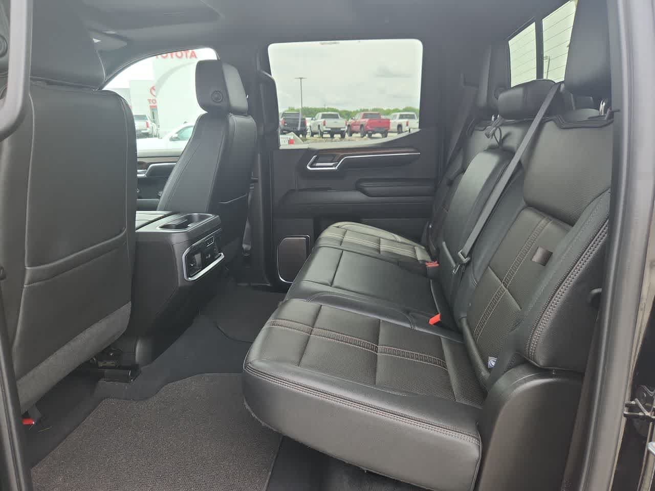 Used 2024 Black Chevrolet High Country image 14