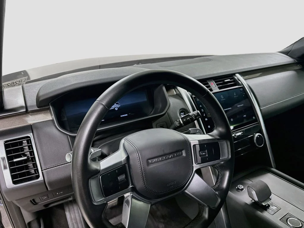 Used 2023  Land Rover HSE R-Dynamic image 4