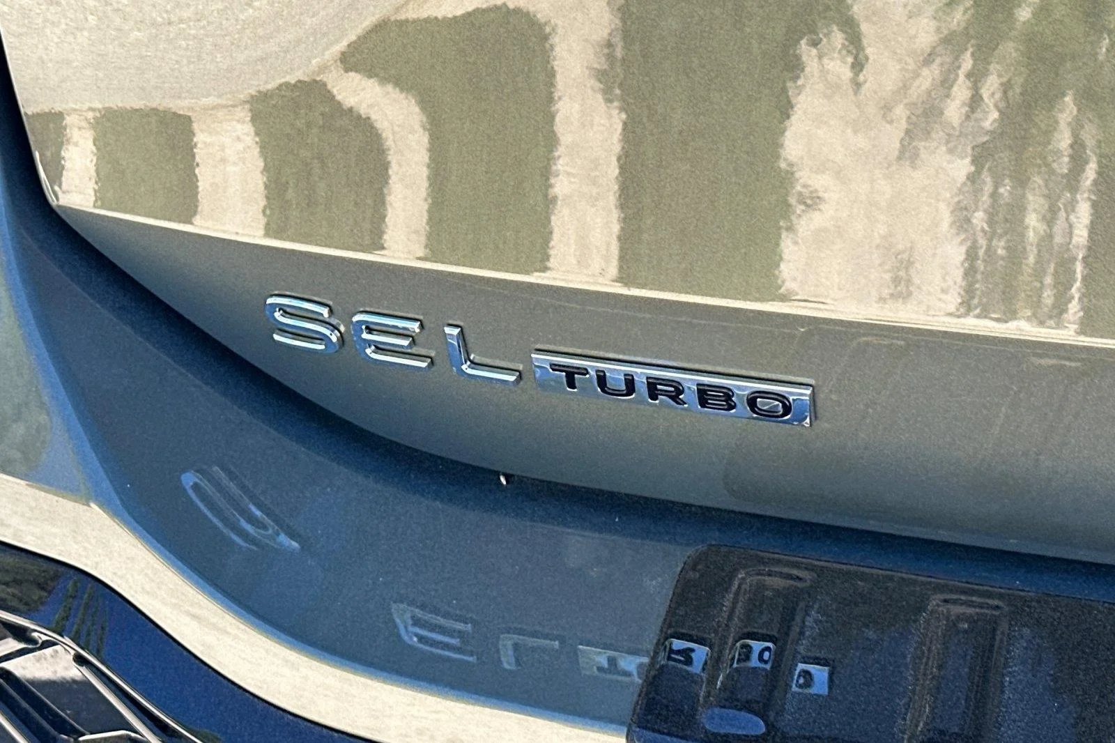New 2026 Avocado Green w/Deep Black Roof Volkswagen SEL R-Line Turbo image 27